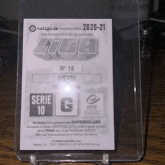 Lionel Messi 2023 Panini Auto Gold Card out of 10 - Picture 2 of 5